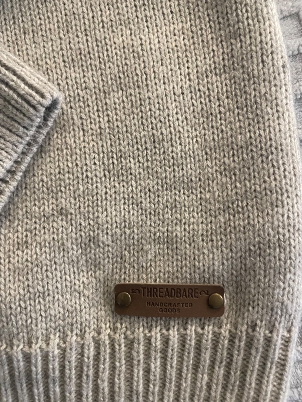 Threadbare sweater - Picture 3 of 4
